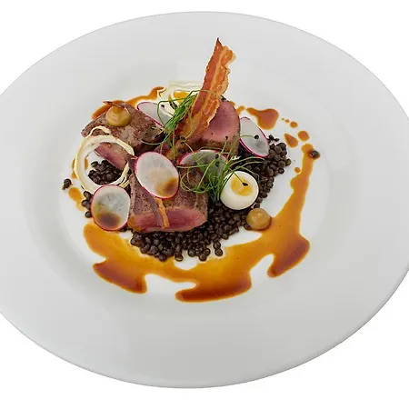 Restaurant & Design Noem Arch فندق 4*