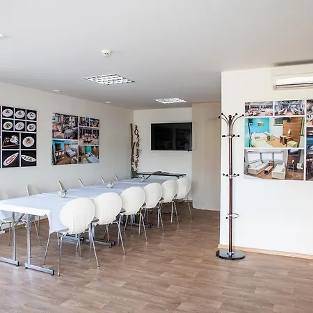 فندق Restaurant & Design Noem Arch
