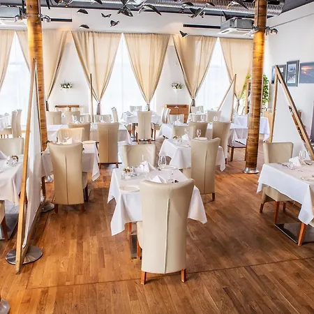 فندق Restaurant & Design Noem Arch